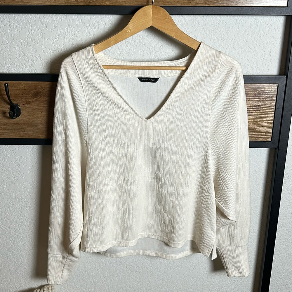 Women’s Banana Republic cream texturized Dolman Blouse  - size medium